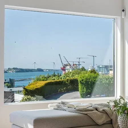 Exclusive Family In - Lovely Ocean View, 5 Bedroom, Free Parking * Haugesund