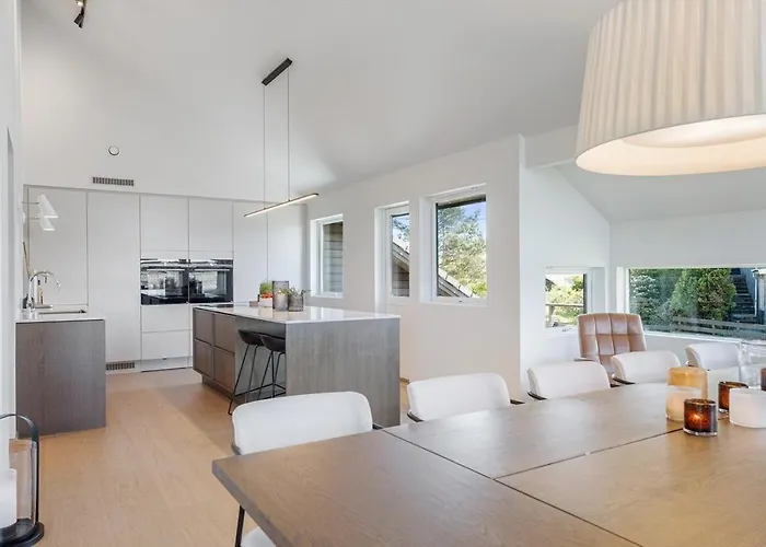 Villa Exclusive Family In - Lovely Ocean View, 5 Bedroom, Free Parking
