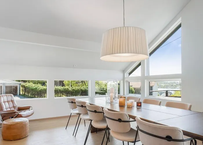 Villa Exclusive Family In - Lovely Ocean View, 5 Bedroom, Free Parking